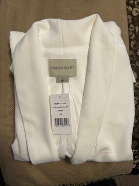 Dakota Blue Ivory Ladies Crepe Blazer